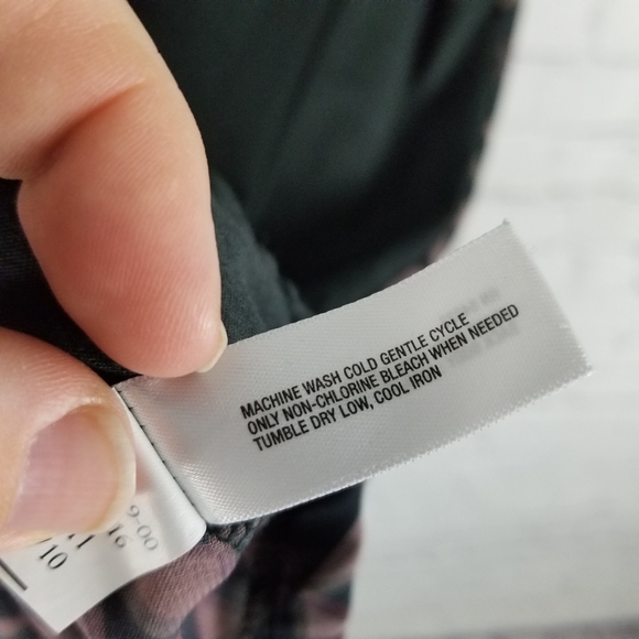 GAP | geometric print sleeveless sheer blouse - Picture 5 of 6